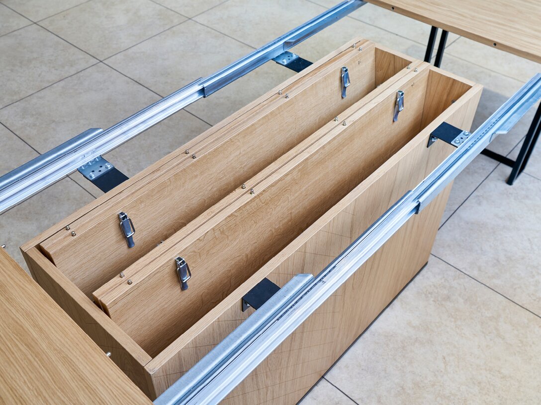 DUELA CLERGY EXTENDABLE TABLE