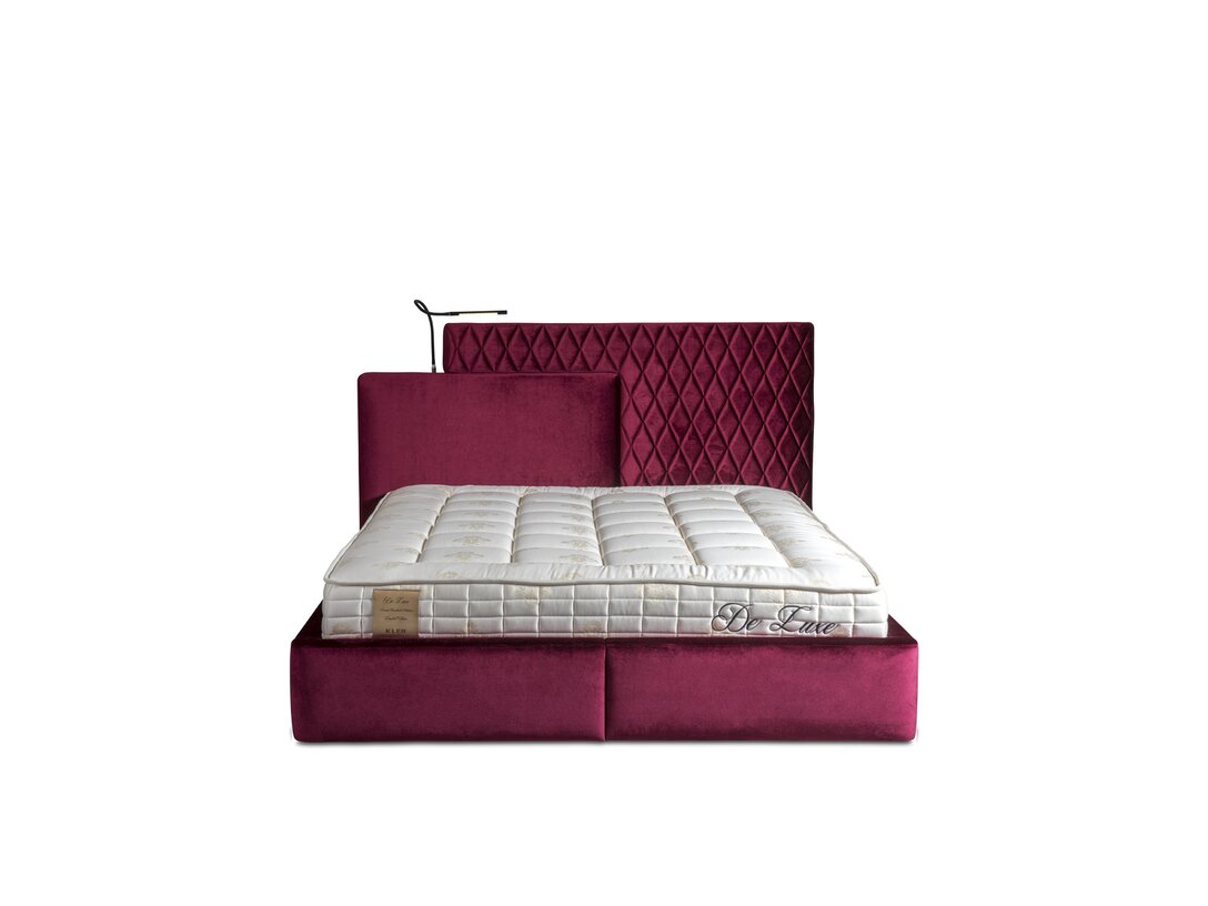 LA SCALA BED WITH OTTOMAN L107