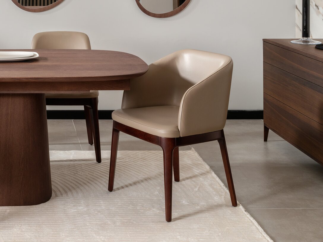 KENDO CAHIR WITH ARMRESTES