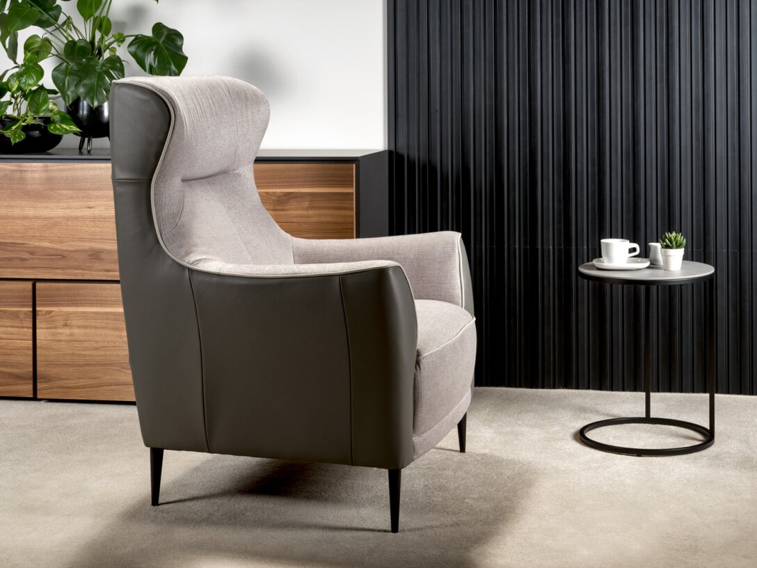 ARMCHAIR VIOLINO W204